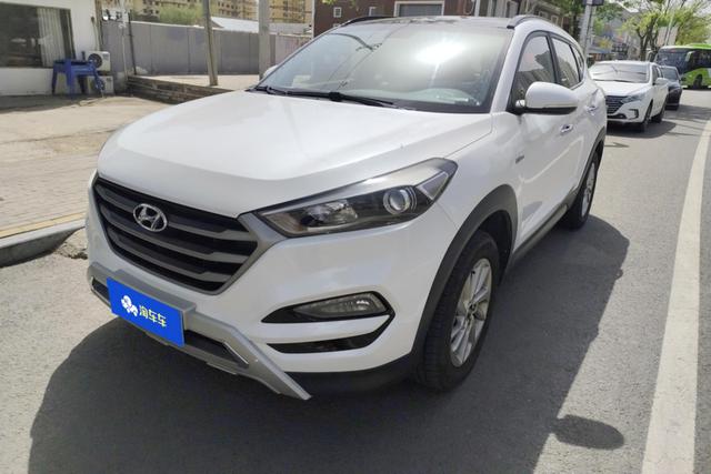 Hyundai Tucson 2015 года выпуска