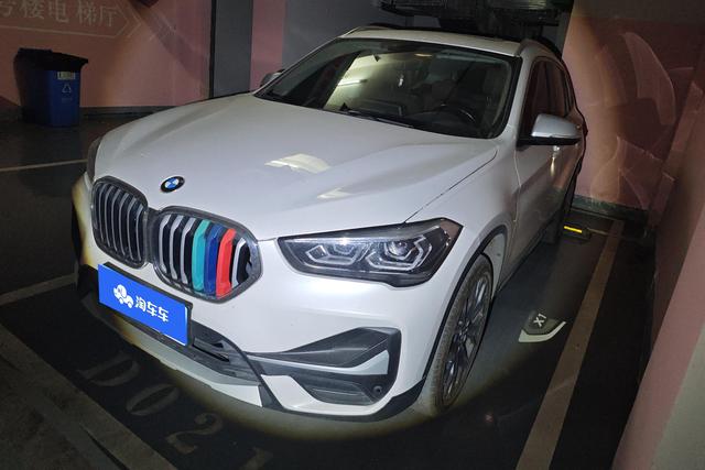 BMW X1 2021 года выпуска