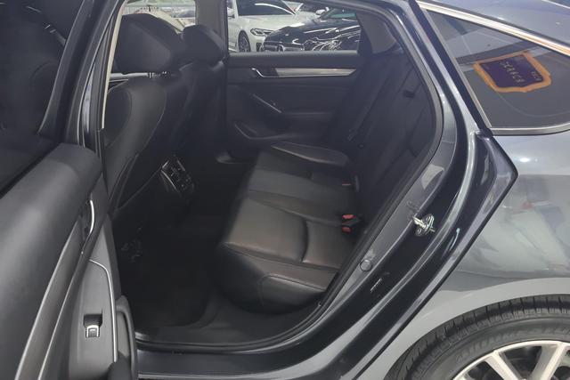 Honda Accord 2022 — фото 16