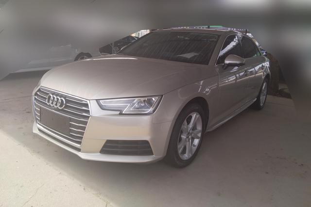 Audi A4 2017 года выпуска