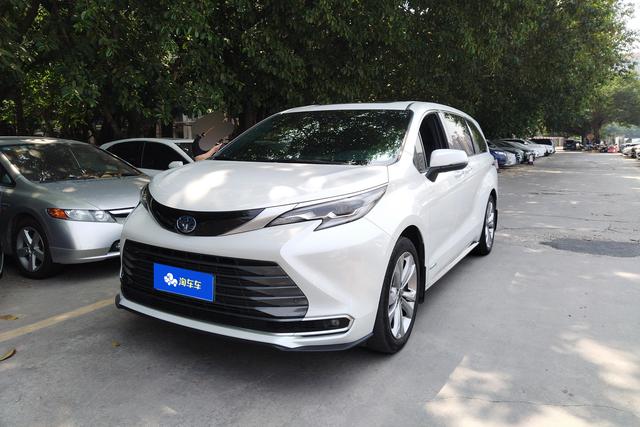 Toyota Sienna 2021 года выпуска