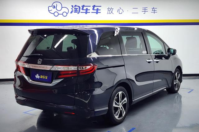 Honda Odyssey 2017 — фото 3