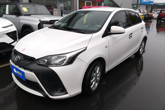 Toyota Yaris 2017 года выпуска