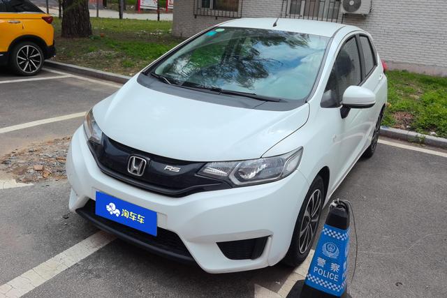 Honda Fit 2014 года выпуска
