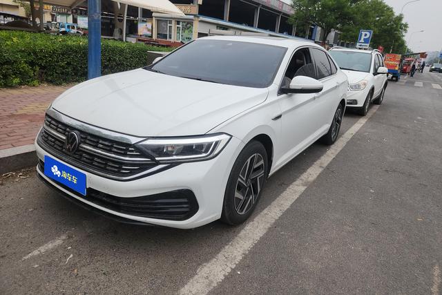 Volkswagen Jetta 2024 года выпуска