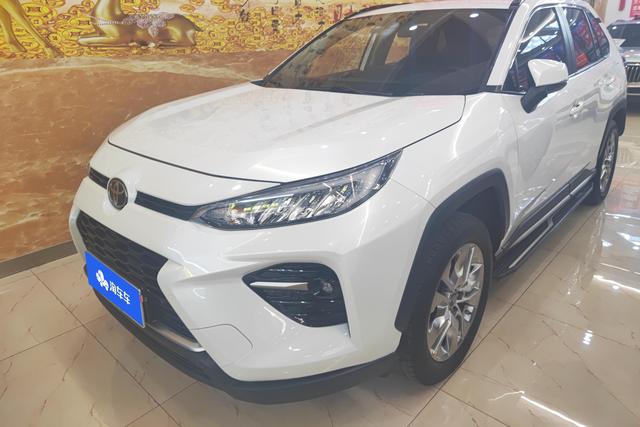 Toyota RAV 4 2021 года выпуска