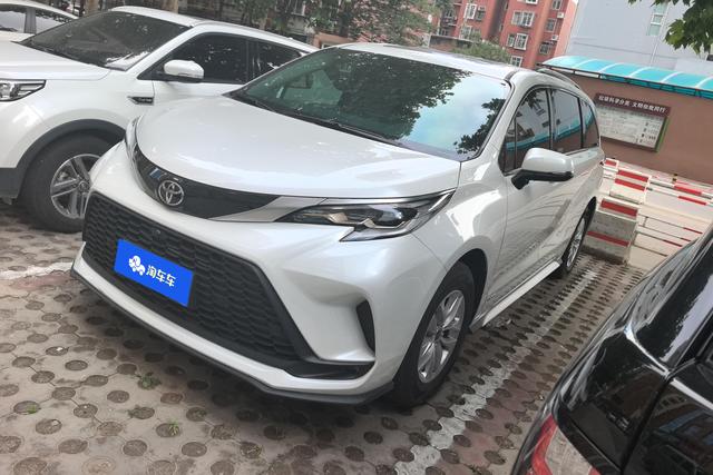 Toyota Granvia 2024 года выпуска