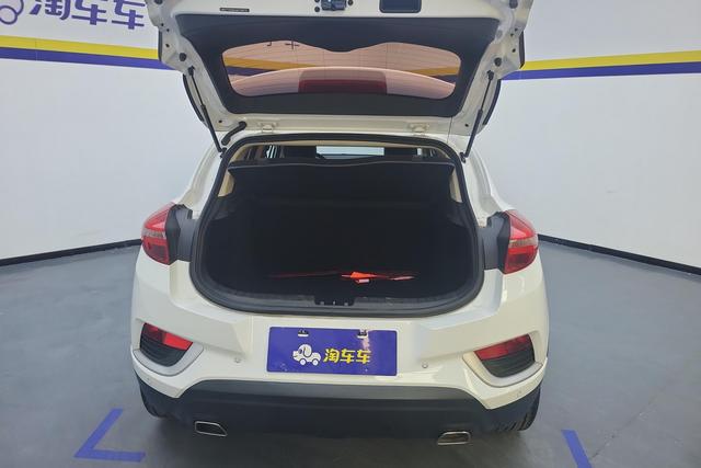 Geely Emgrand GS 2018 — фото 17