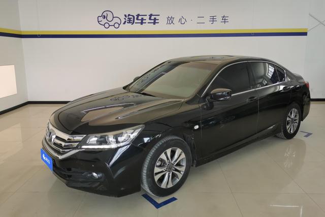 Honda Accord 2015 года выпуска