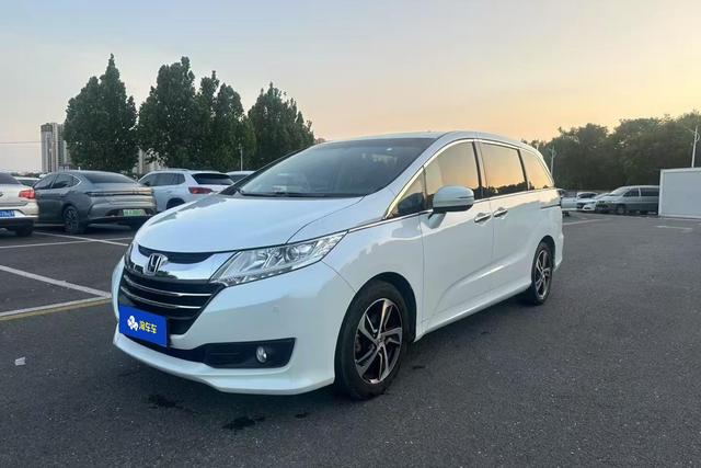 Honda Odyssey 2017 года выпуска