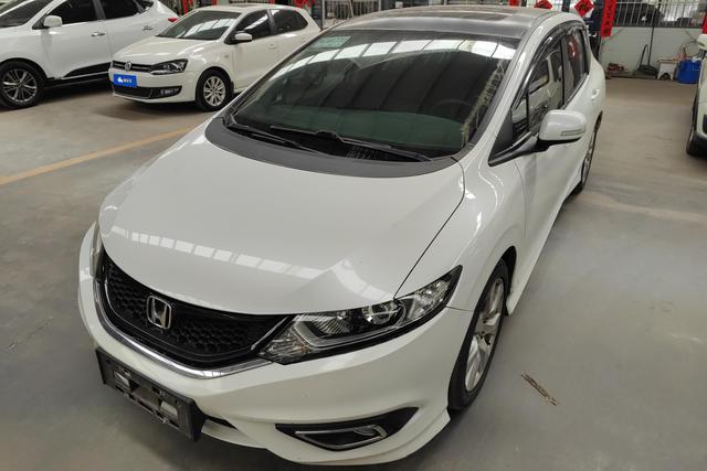 Honda Jade 2016 года выпуска