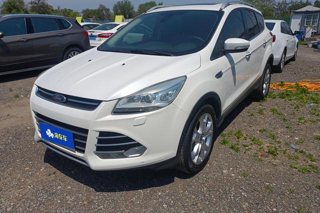 Ford Kuga 2013 года выпуска