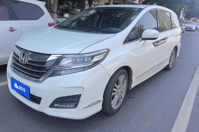 Honda Elysion 2016 года выпуска