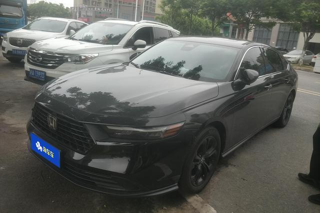 Honda Accord 2025 года выпуска