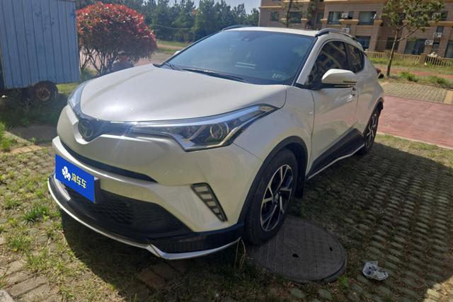 Toyota C-HR 2020 года выпуска
