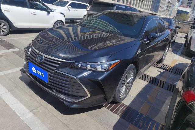 Toyota Avalon 2019 года выпуска