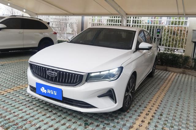 Geely Emgrand GT 2022 года выпуска