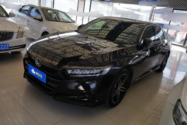 Honda Accord 2022 года выпуска