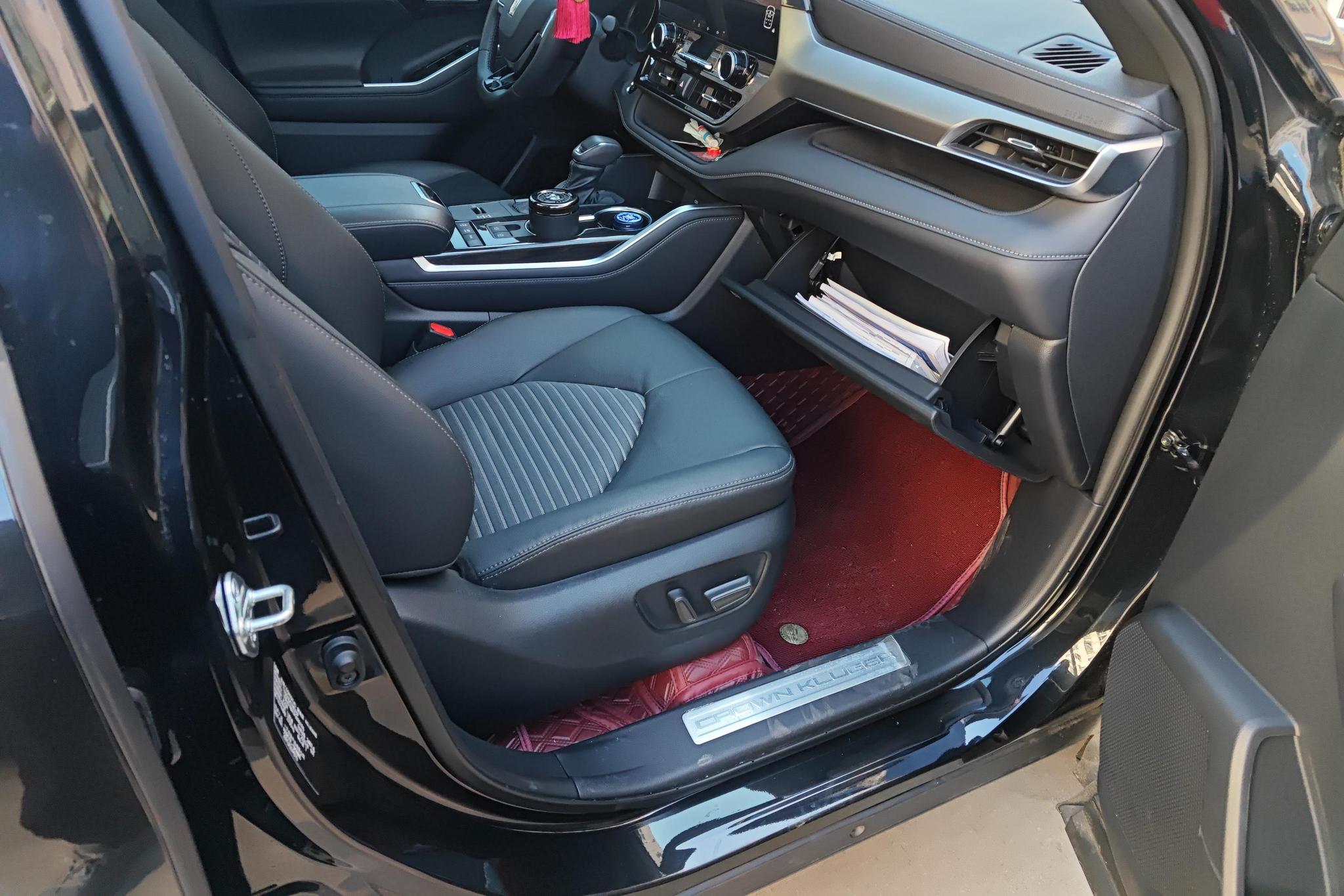 Toyota Crown Kluger 2023 2.5L E-CVT Luxury
