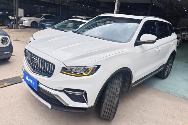 Geely Haoyue 2022 года выпуска