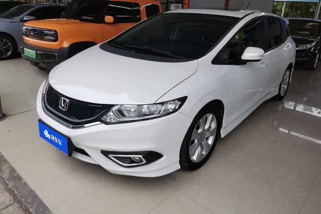 Honda Jade 2016 года выпуска