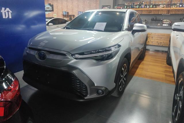 Toyota Corolla Cross 2023 года выпуска