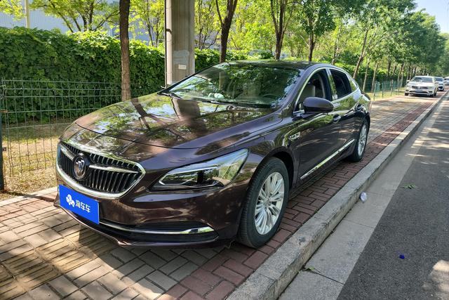 Buick LaCrosse 2016 года выпуска