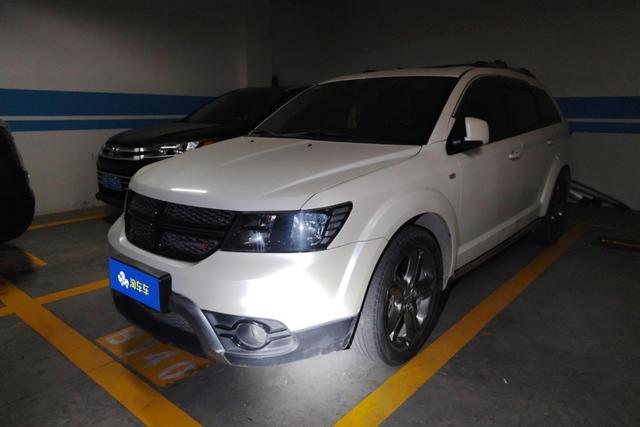 Dodge Journey 2016 года выпуска