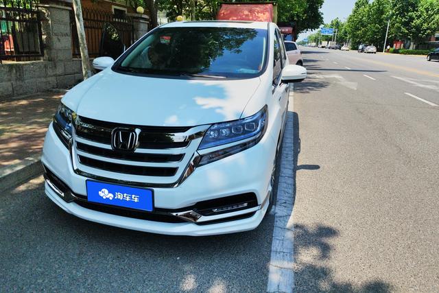 Honda Elysion 2019 года выпуска
