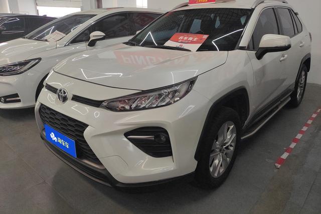 Toyota RAV 4 2020 года выпуска