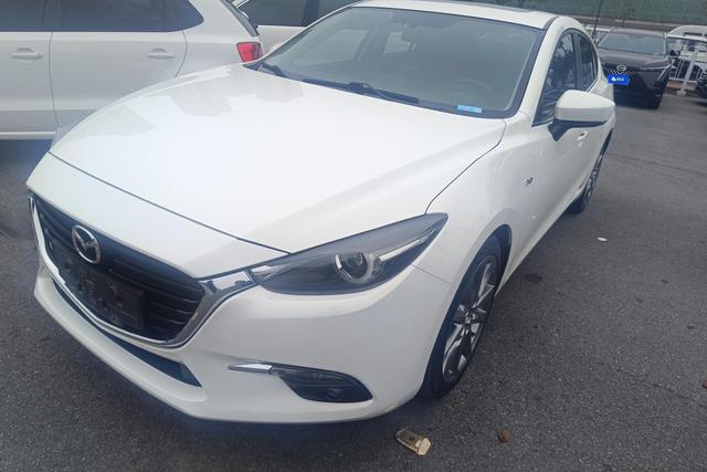 Mazda 3 2017 года выпуска