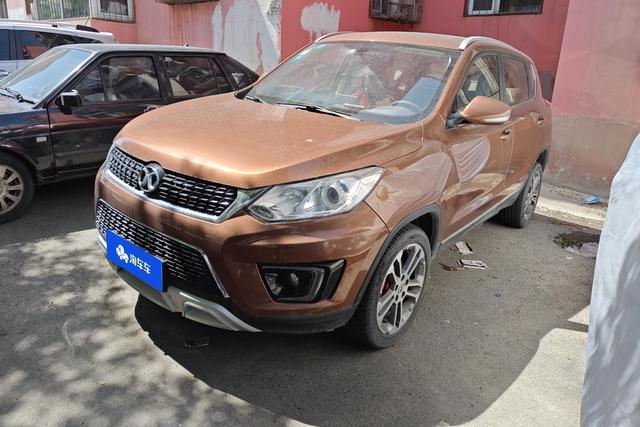BAIC Beijing X3 2016 года выпуска