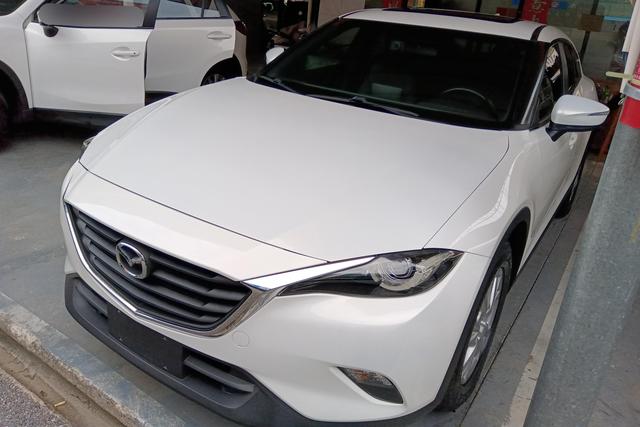 Mazda CX-4 2018 года выпуска
