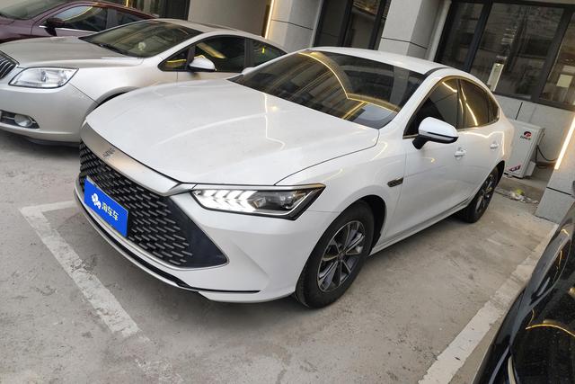 BYD Qin 2024 года выпуска