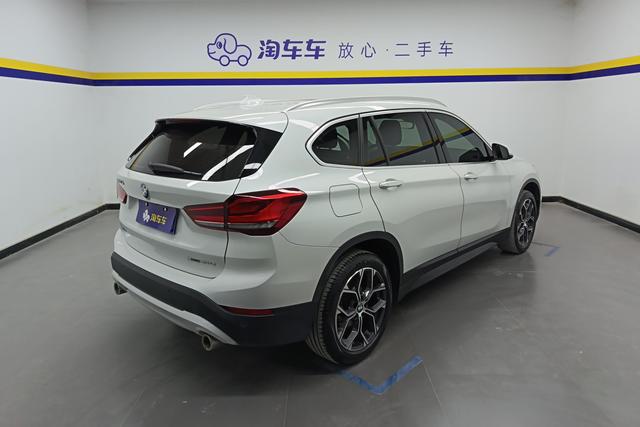 BMW X1 2021 — фото 3