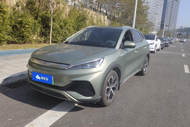 BYD Yuan 2022 года выпуска