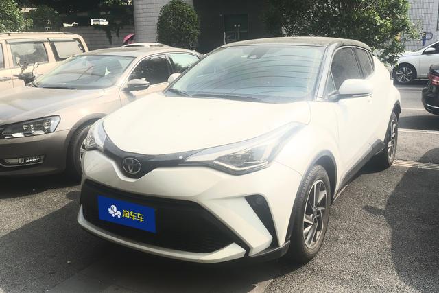 Toyota C-HR 2023 года выпуска