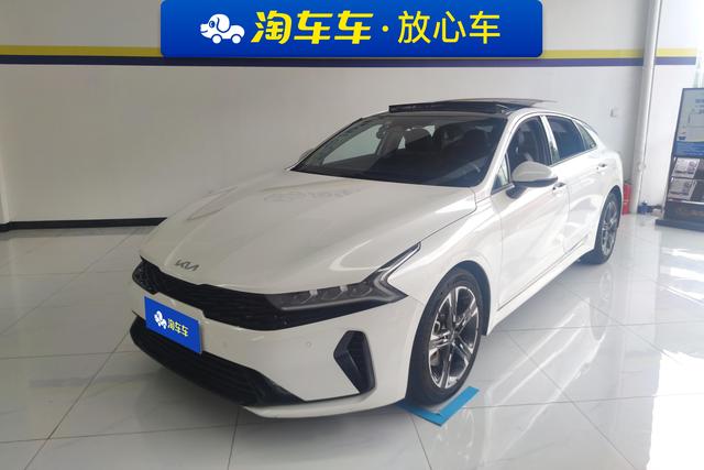 Kia K5 2021 года выпуска