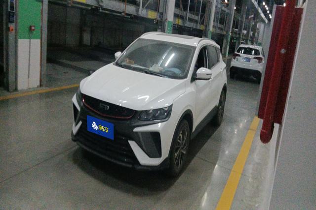 Geely Coolray 2021 года выпуска