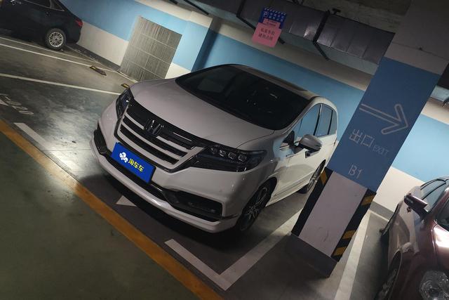 Honda Elysion 2019 года выпуска