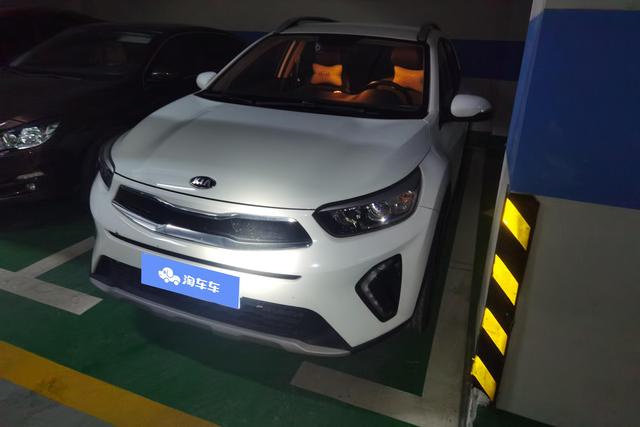 Kia Stonic 2021 года выпуска