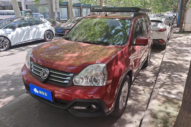 Nissan X-Trail 2015 года выпуска