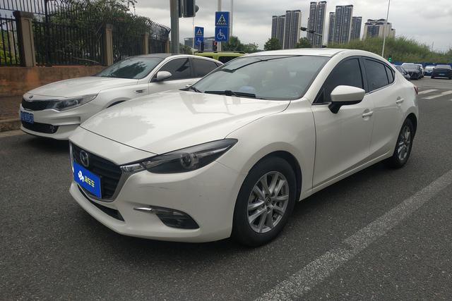 Mazda 3 2019 года выпуска