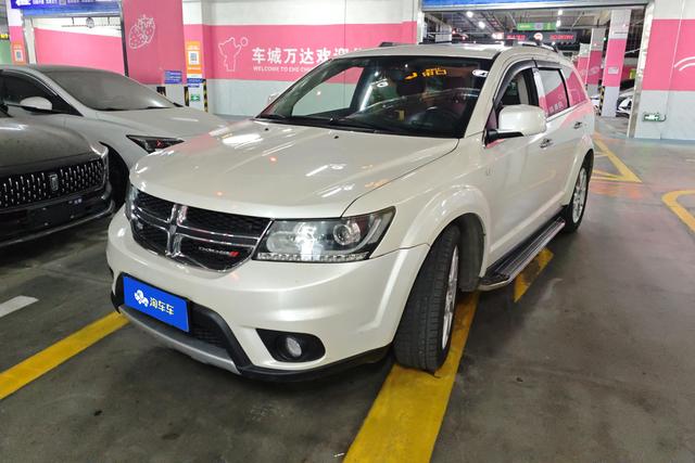 Dodge Journey 2013 года выпуска
