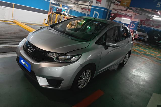Honda Fit 2014 года выпуска
