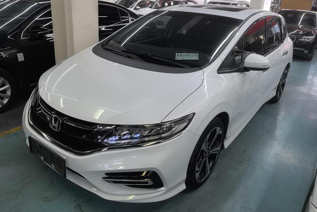 Honda Jade 2017 года выпуска