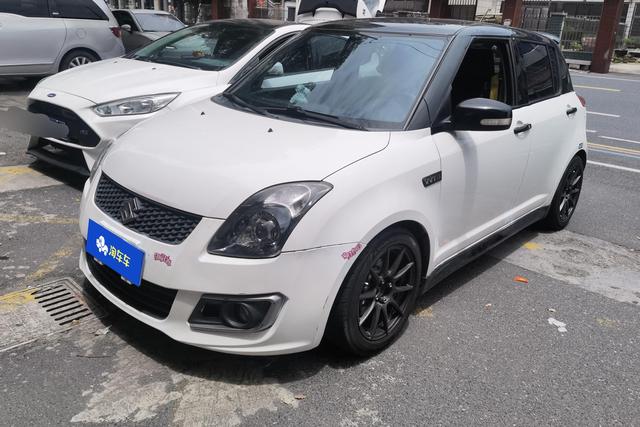Suzuki Swift 2016 года выпуска