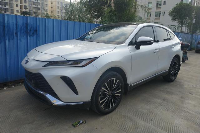 Toyota Venza 2022 года выпуска