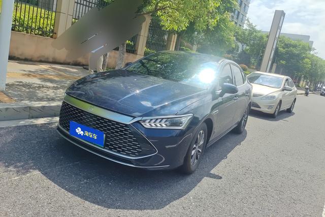 BYD Qin 2023 года выпуска