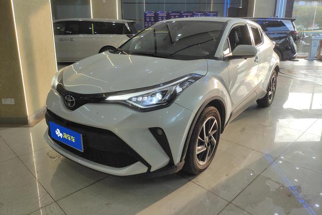 Toyota C-HR 2023 года выпуска